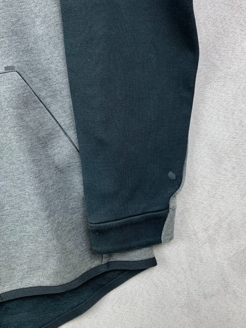Nike Mens Sweater Small Gray Black Full-Zip Hoodie Tech Fleece Windrunner 885904 - Picture 3 of 10